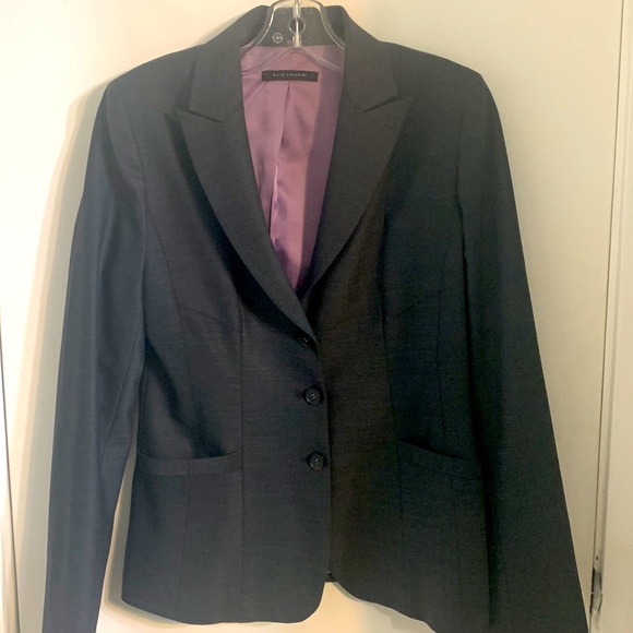 Great deal! Dress and jacket included! - Picture 4 of 10